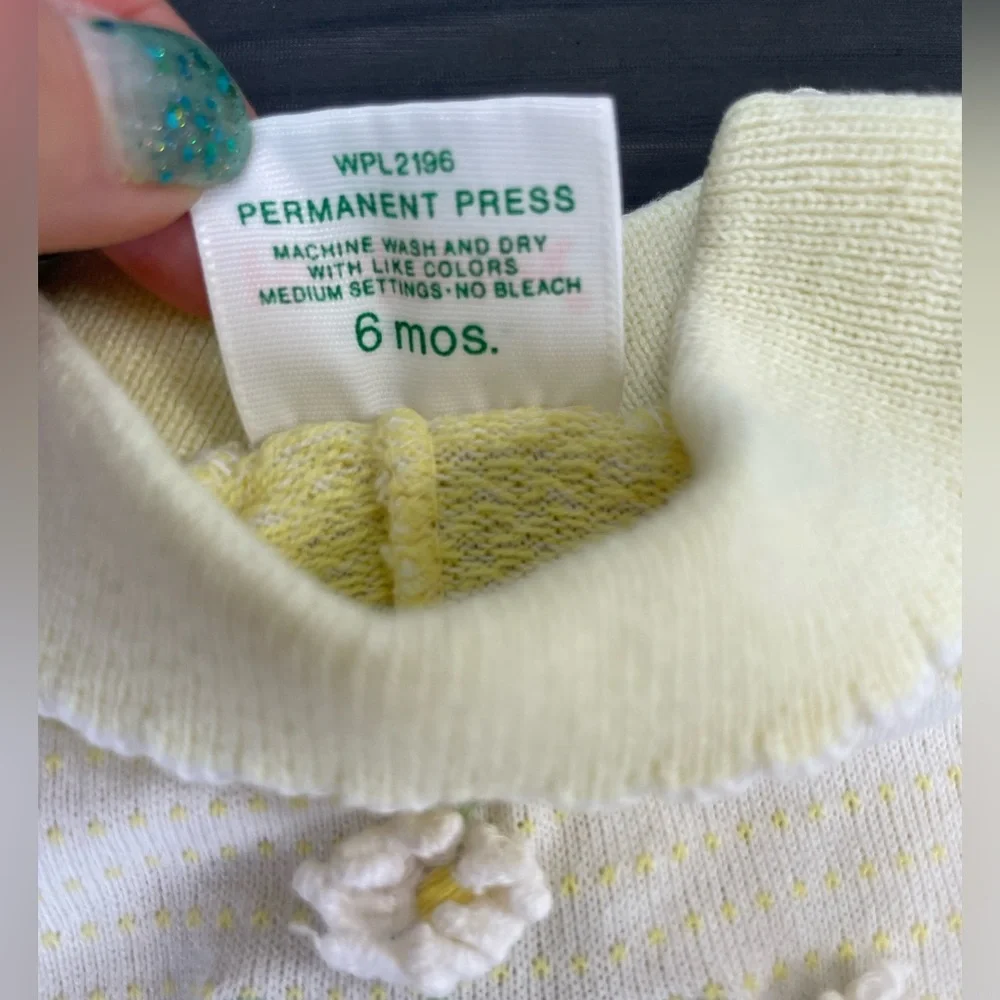 Vintage  Y2K 90’s Health-Tex Baby Girl Outfit  Sz. 6 Mos.